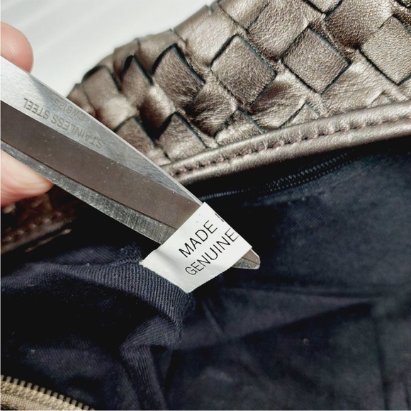 NWT Handbag Leather With Tassel Zipper Closure And Braided Strap in Bronze - Picture 5 of 8